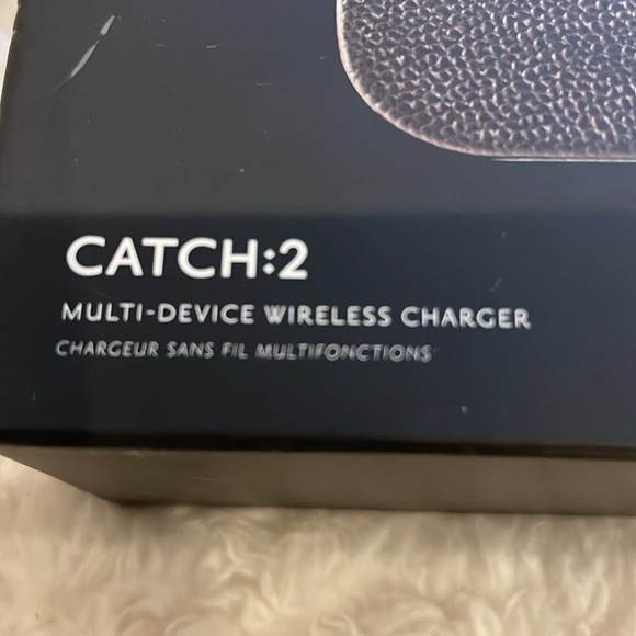 Catch:2 Multi-Device Wireless Charger - Picture 3 of 6